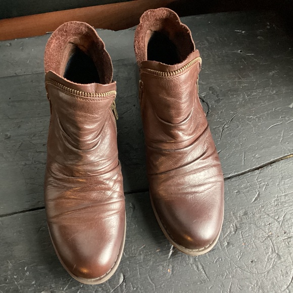 MIZ MOOZ LUNA LEATHER ANKLE BOOTS 9 - Picture 3 of 5